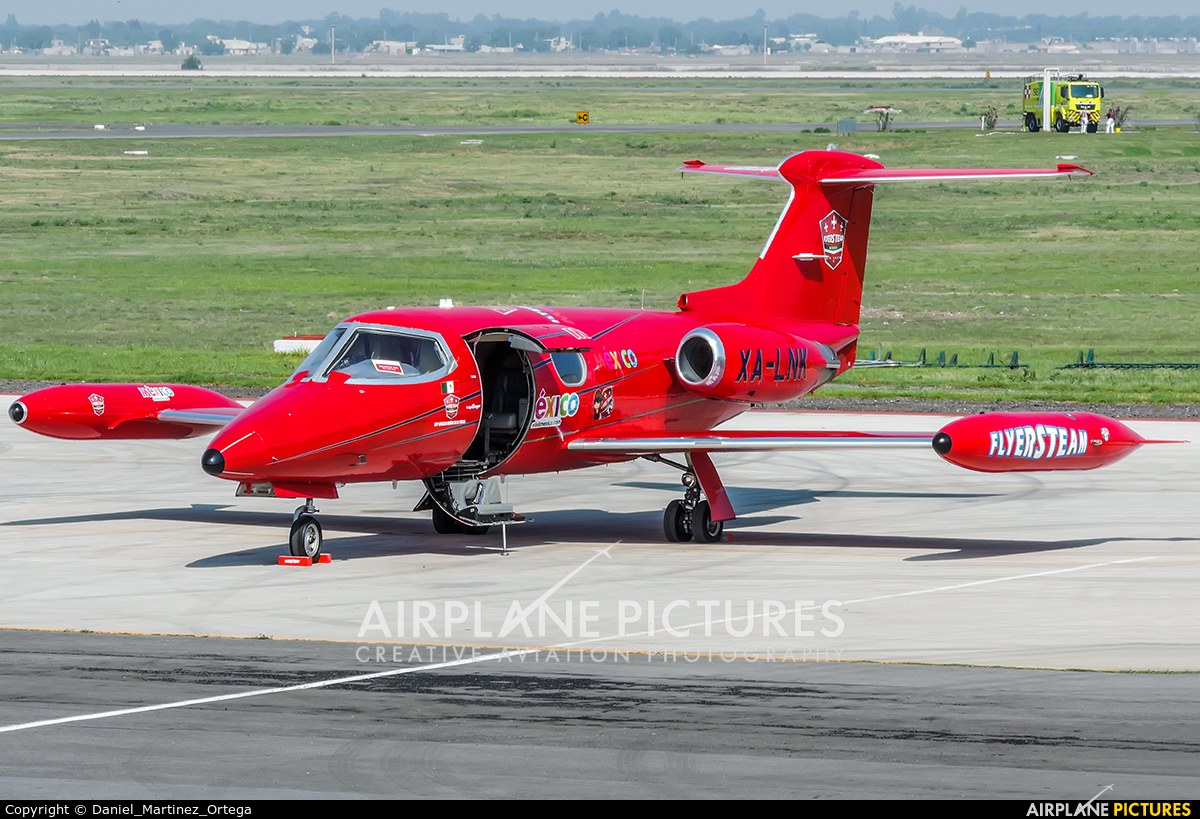 FlyersTeam XA-LNK aircraft at Santa Lucia AB