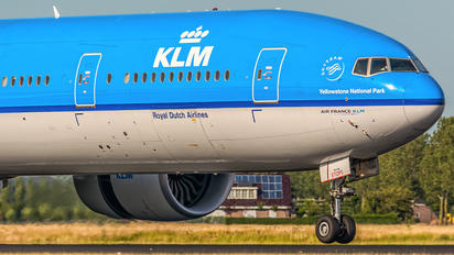PH-BVK - KLM Boeing 777-300ER