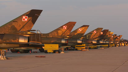 - - Poland - Air Force - Airport Overview - Apron