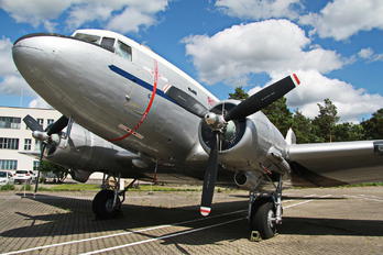 A65-69 - Australia - Air Force Douglas C-47B Skytrain