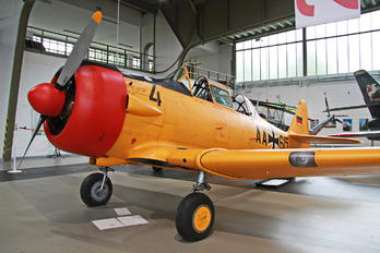 AA+615 - Germany - Air Force North American Harvard/Texan (AT-6, 16, SNJ series)
