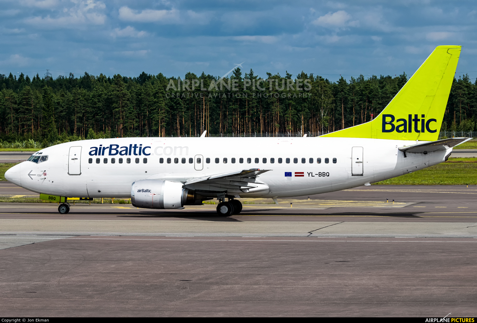 Air Baltic YL-BBQ aircraft at Helsinki - Vantaa