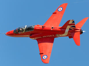 XX319 - Royal Air Force "Red Arrows" British Aerospace Hawk T.1/ 1A