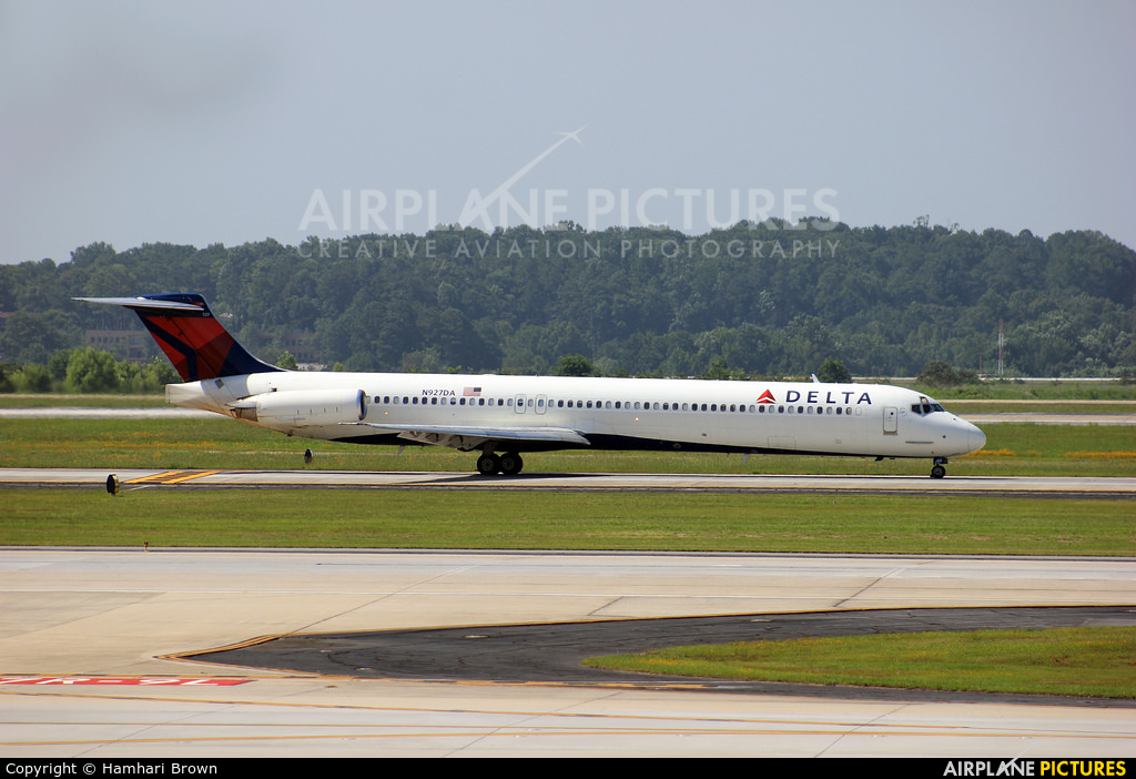 Delta Air Lines N927DA aircraft at Atlanta - Hartsfield-Jackson Intl