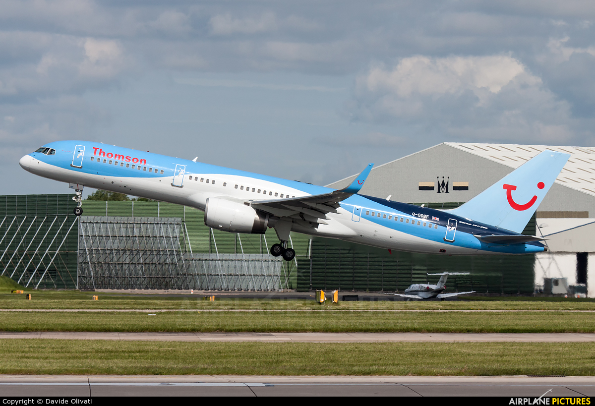 Thomson/Thomsonfly G-OOBF aircraft at Manchester