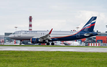 VQ-BSJ - Aeroflot Airbus A320