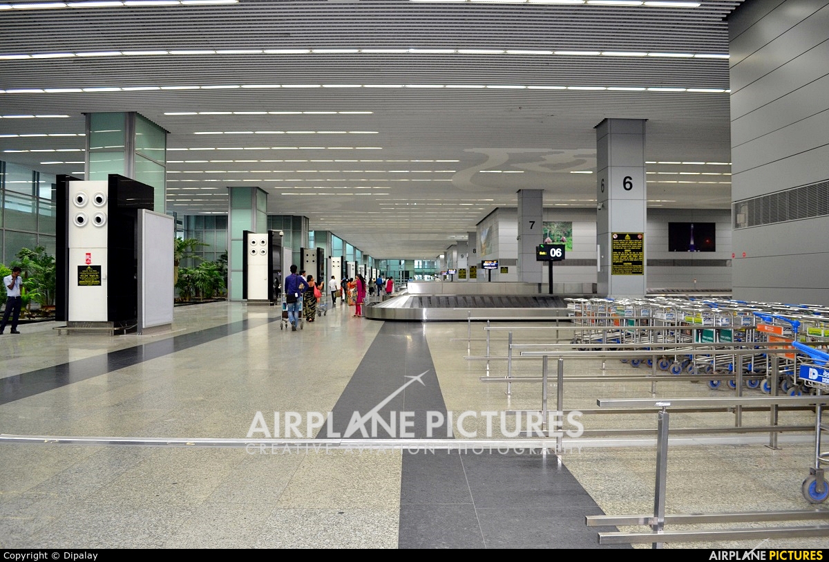 - Airport Overview - aircraft at Kolkatta