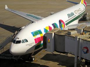 EI-EJM - Alitalia Airbus A330-200