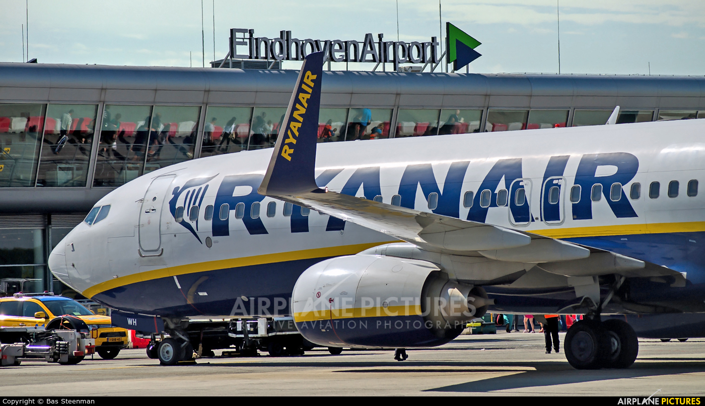 Ryanair EI-DWH aircraft at Eindhoven