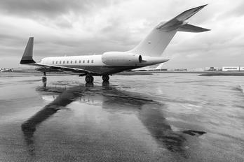 - - Unknown Bombardier BD-700 Global Express