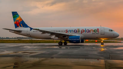 SP-HAF - Small Planet Airlines Airbus A320