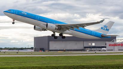 PH-AKD - KLM Airbus A330-300