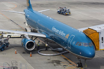 VN-A602 - Vietnam Airlines Airbus A321