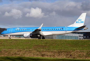 PH-EZB - KLM Cityhopper Embraer ERJ-190 (190-100)