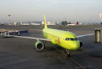 VP-BTP - S7 Airlines Airbus A319