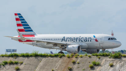 N9002U - American Airlines Airbus A319