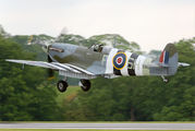AB910 - Royal Air Force "Battle of Britain Memorial Flight" Supermarine Spitfire Mk.Vb aircraft