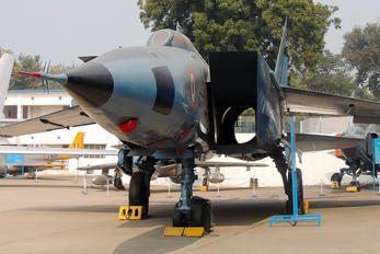 KP355 - India - Air Force Mikoyan-Gurevich MiG-25R (all models)