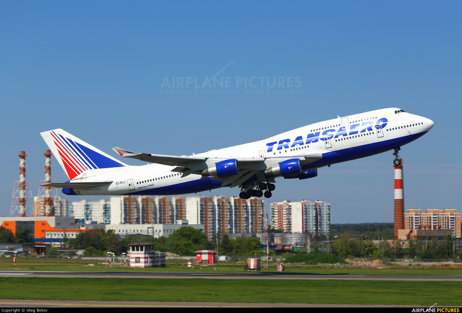 Transaero Airlines EI-XLL aircraft at Moscow - Vnukovo