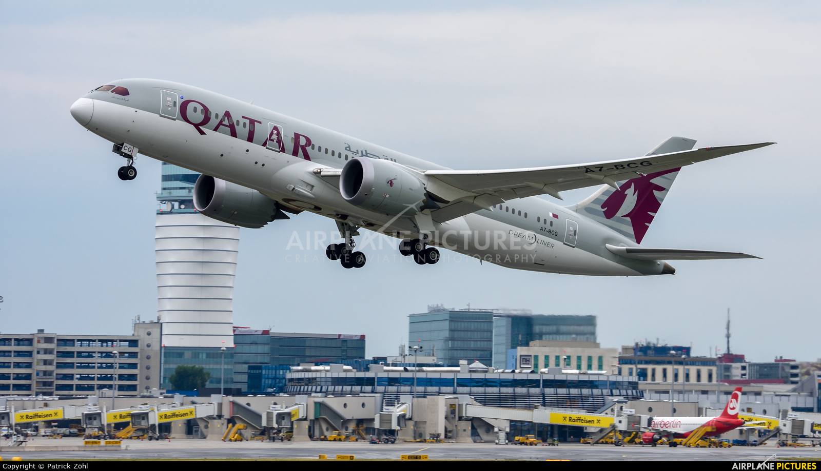 Qatar Airways A7-BCG aircraft at Vienna - Schwechat