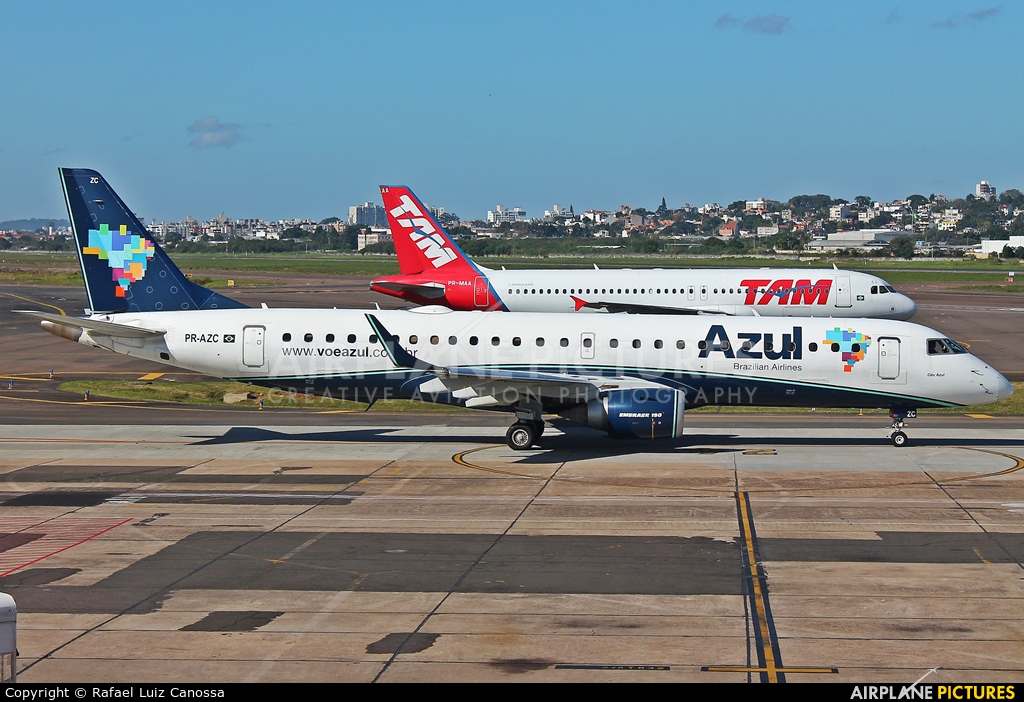 Azul Linhas Aéreas PR-AZC aircraft at Porto Alegre - Salgado Filho