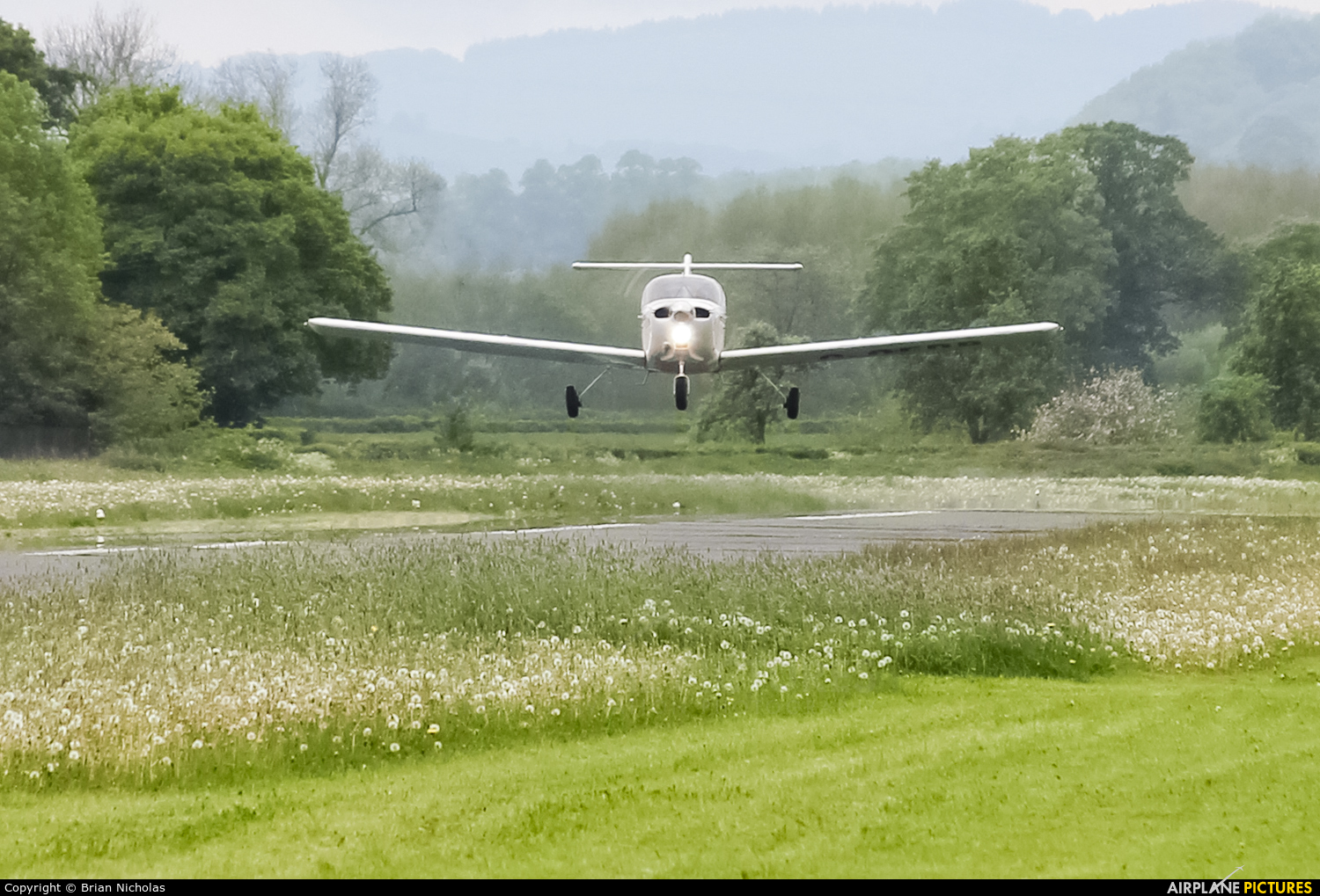 Private G-OEDB aircraft at Welshpool
