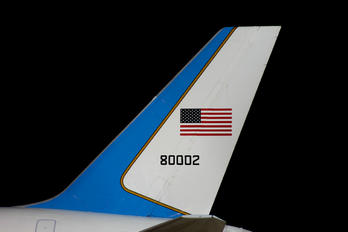 98-0002 - USA - Air Force Boeing C-32A