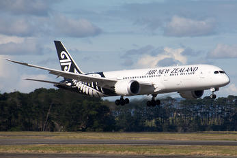 ZK-NZG - Air New Zealand Boeing 787-9 Dreamliner