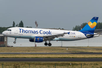 OO-TCX - Thomas Cook Belgium Airbus A320