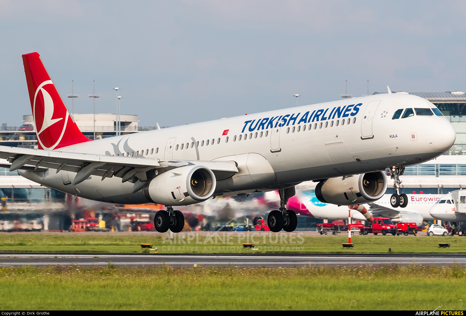 Turkish Airlines TC-JSK aircraft at Hamburg - Fuhlsbüttel