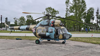 4609 - Poland - Air Force Mil Mi-2