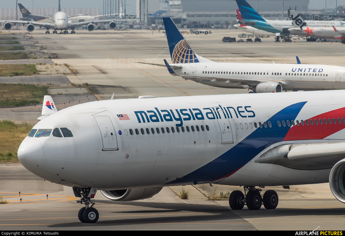 Malaysia Airlines 9M-MTB aircraft at Kansai Intl