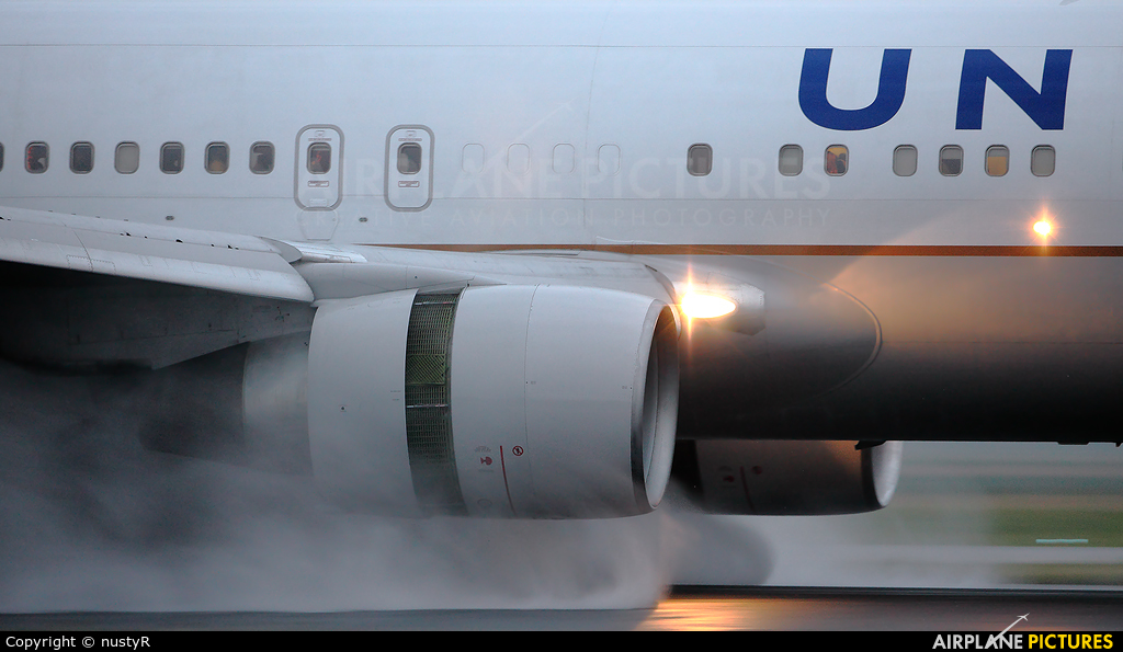 United Airlines N655UA aircraft at Amsterdam - Schiphol