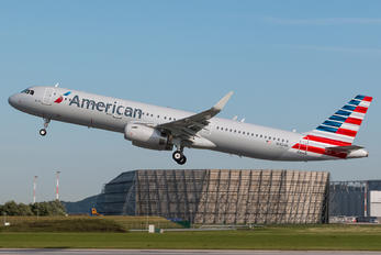 N142AN - American Airlines Airbus A321