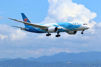B-2733 - China Southern Airlines Boeing 787-8 Dreamliner