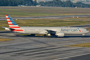 N717AN - American Airlines Boeing 777-300ER aircraft