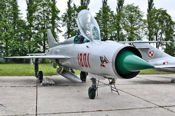 1801 - Poland - Air Force Mikoyan-Gurevich MiG-21PF