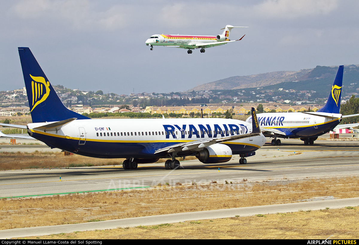 Ryanair EI-EMF aircraft at Málaga