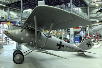 1362 - Germany - Air Force Pfalz D-III (replica)