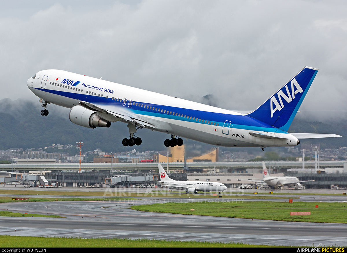 ANA - All Nippon Airways JA8578 aircraft at Osaka - Itami Intl