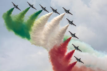 - - Italy - Air Force "Frecce Tricolori" Aermacchi MB-339-A/PAN