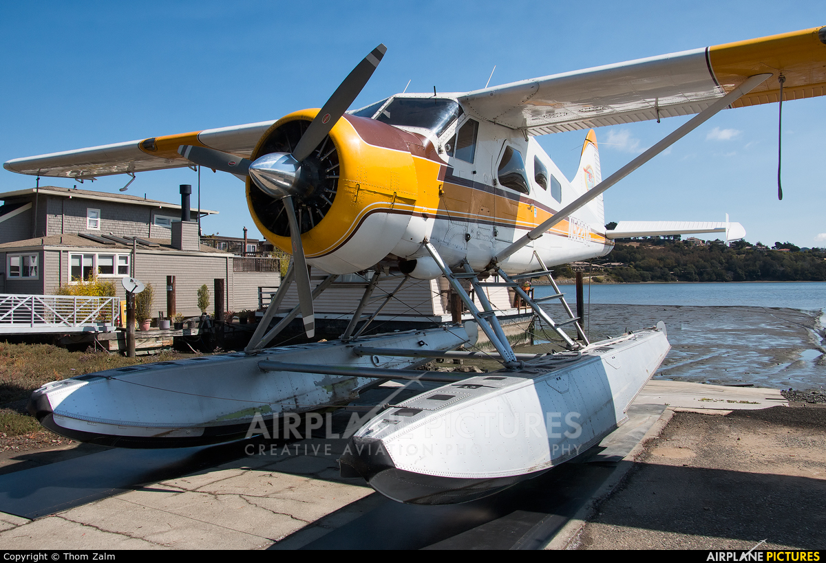 San Fransisco Seaplane Tours N5220G aircraft at Off Airport - California