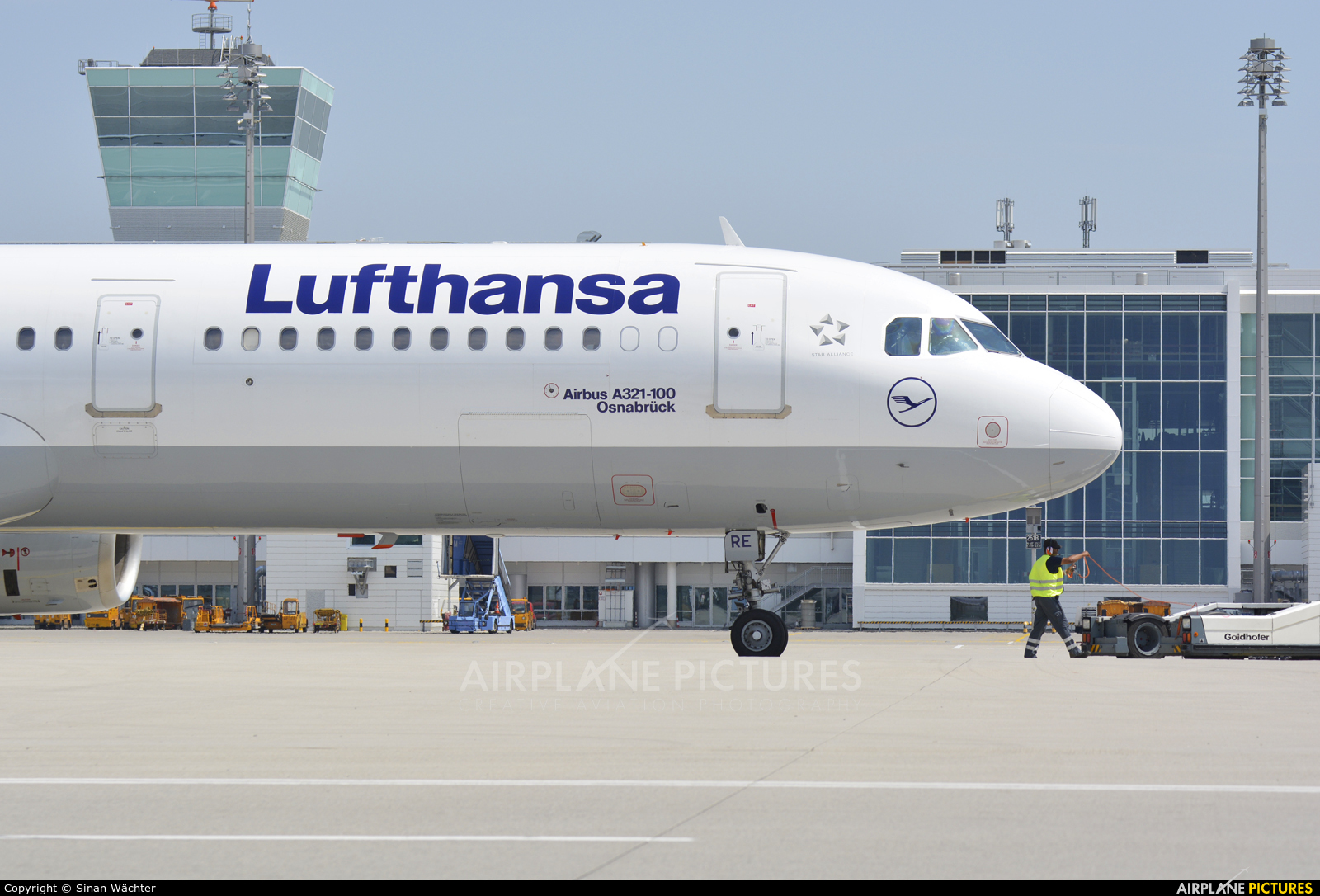Lufthansa D-AIRE aircraft at Munich