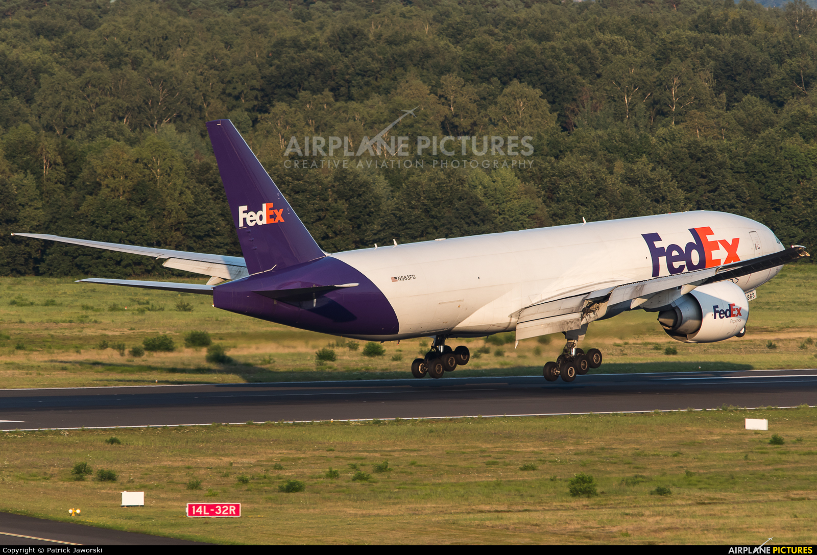 FedEx Federal Express N863FD aircraft at Cologne Bonn - Konrad Adenauer
