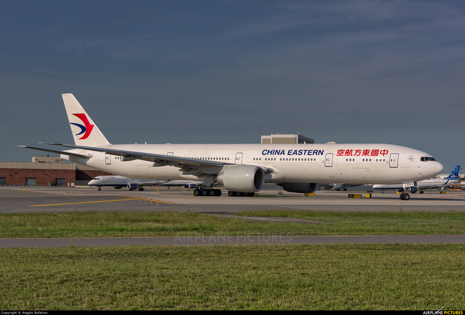 China Eastern Airlines B-2002 aircraft at New York - John F. Kennedy Intl
