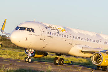EC-MHB - Vueling Airlines Airbus A321