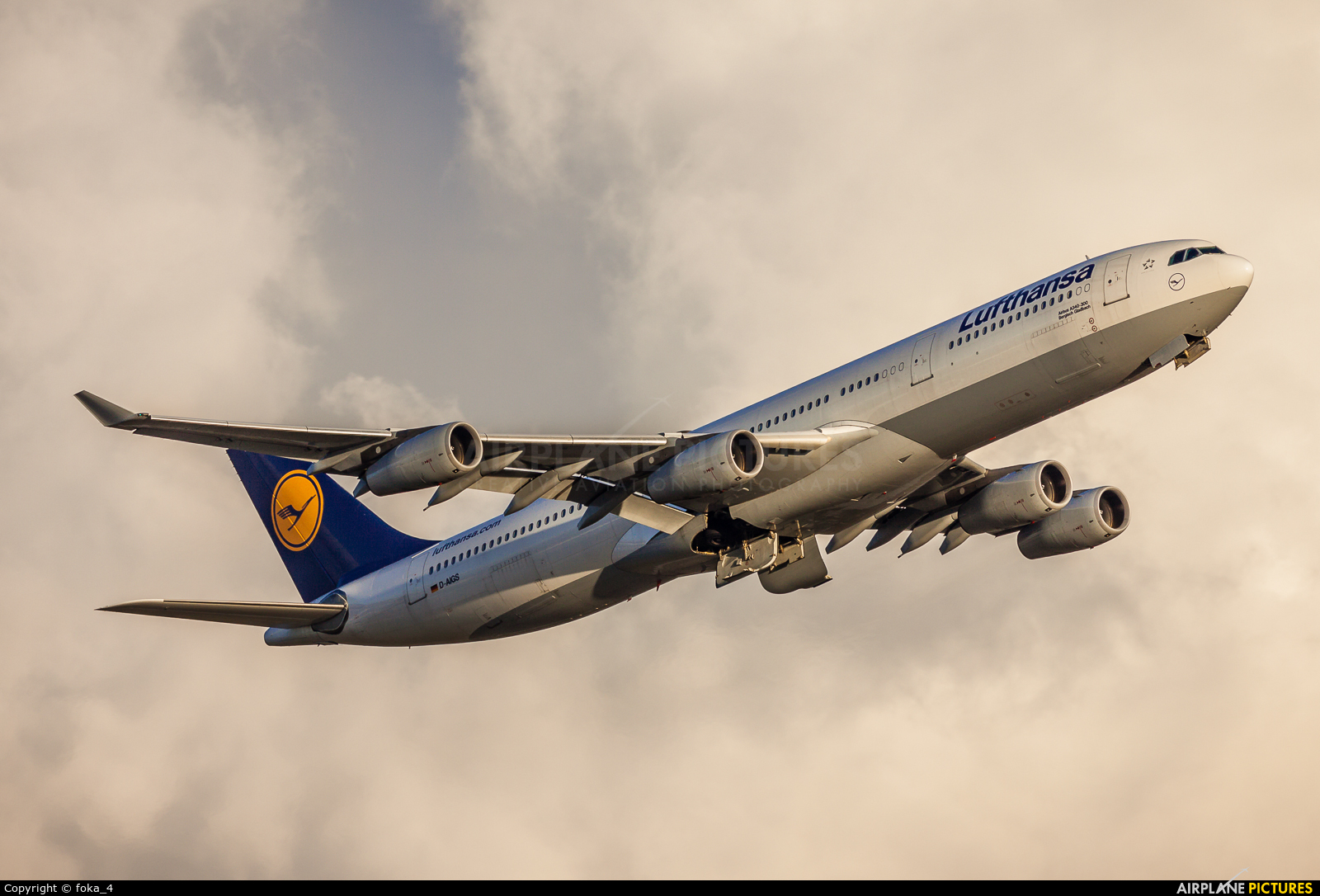 Lufthansa D-AIGS aircraft at Frankfurt