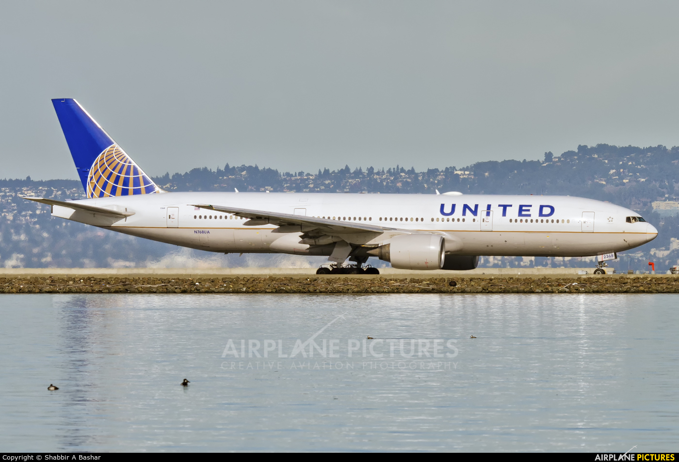United Airlines N768UA aircraft at San Francisco Intl