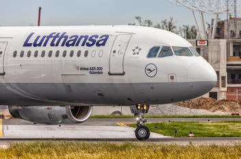 D-AISJ - Lufthansa Airbus A321