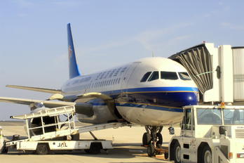 B-6201 - China Southern Airlines Airbus A319